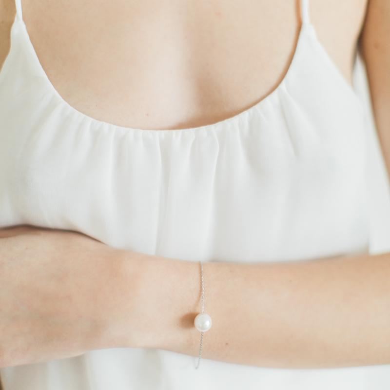 Single pearl sale bracelet silver