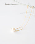 Single Pearl Necklace in Gold
