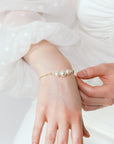 Delicate gold white pearl bracelet