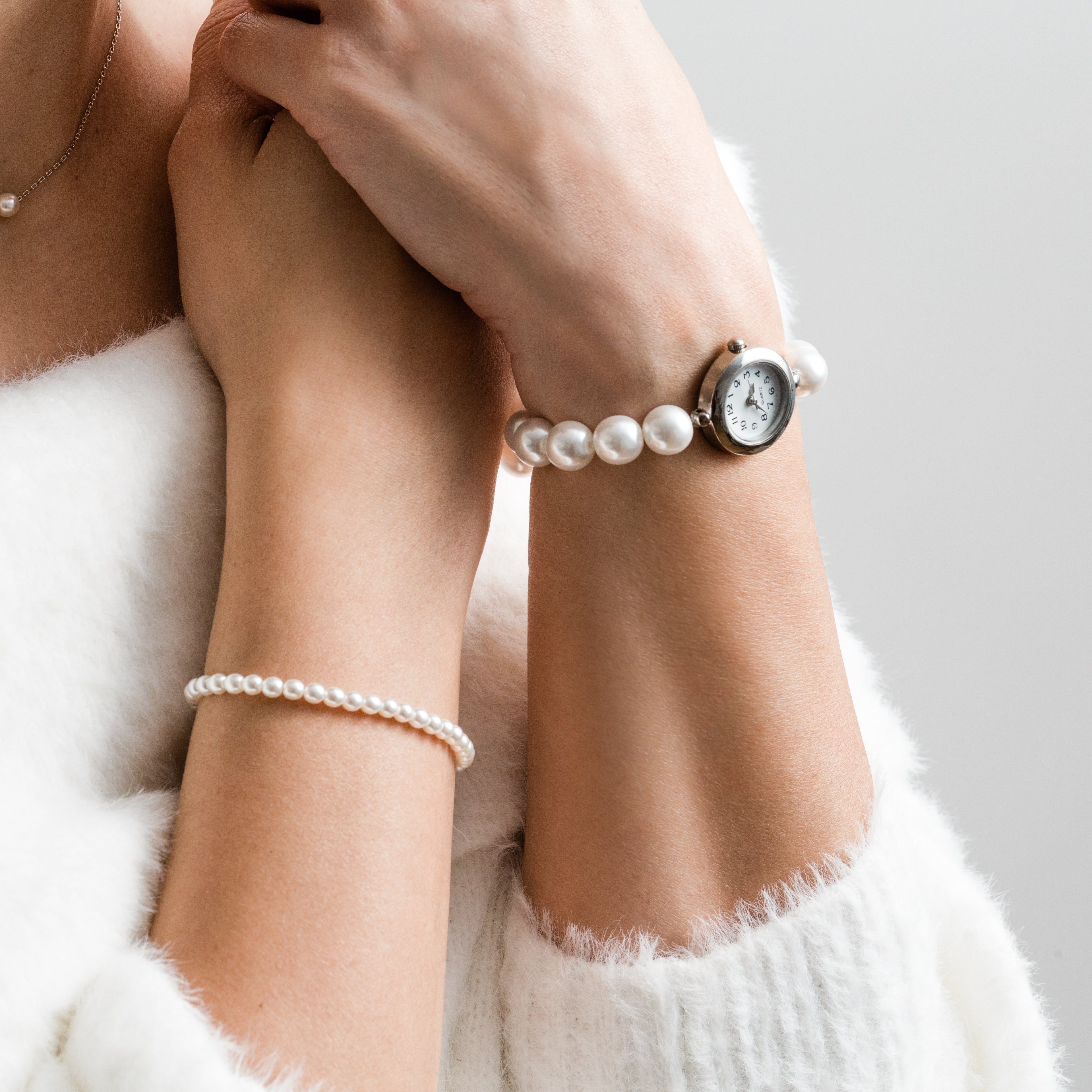 Delicate White Pearl Bracelet