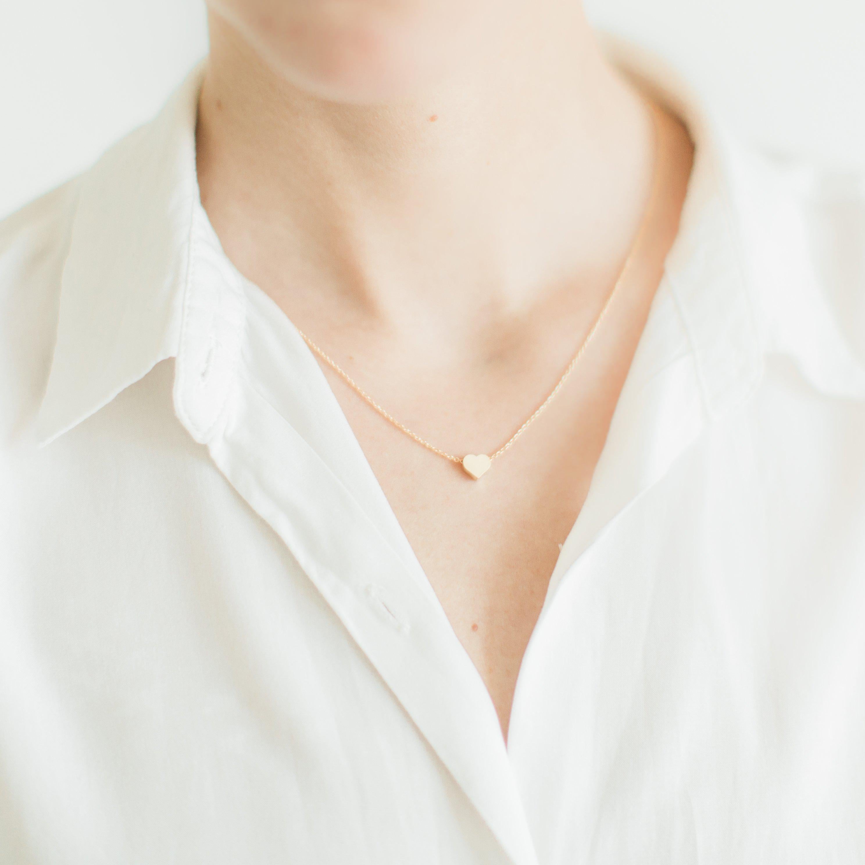 Delicate gold heart necklace