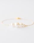 Delicate gold white pearl bracelet