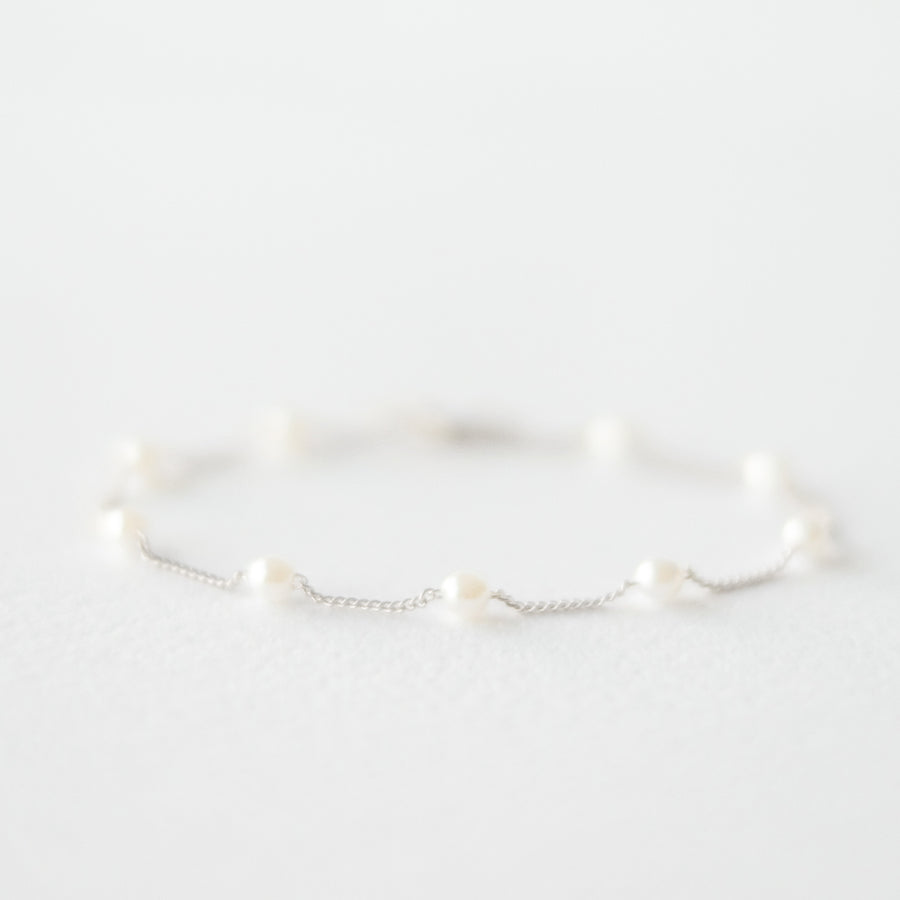 Delicate silver pearl bracelet