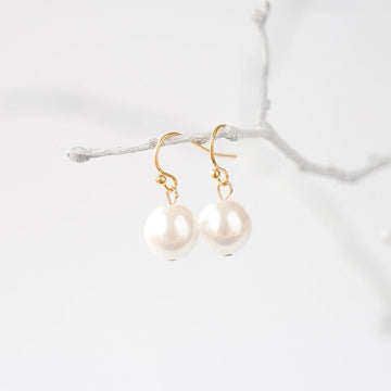 Gold Pearl Earrings