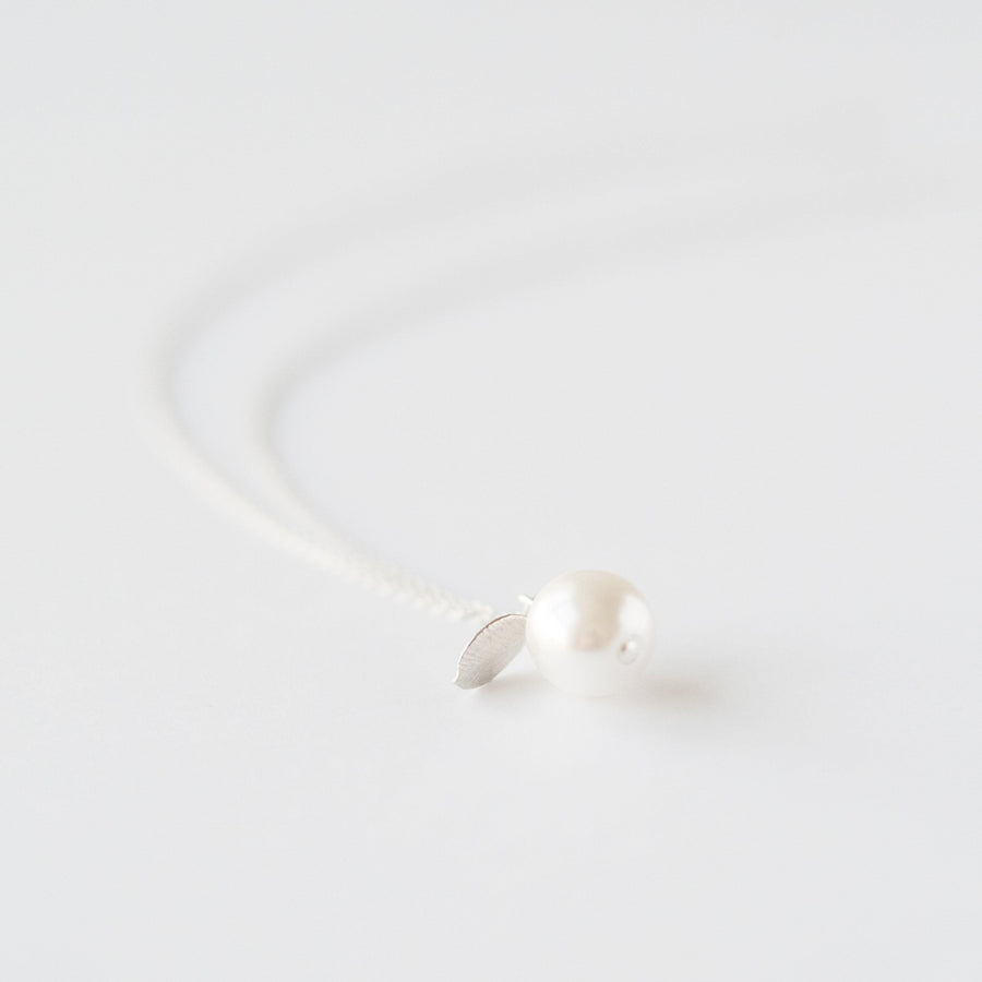 Pearl and Leaf Necklace