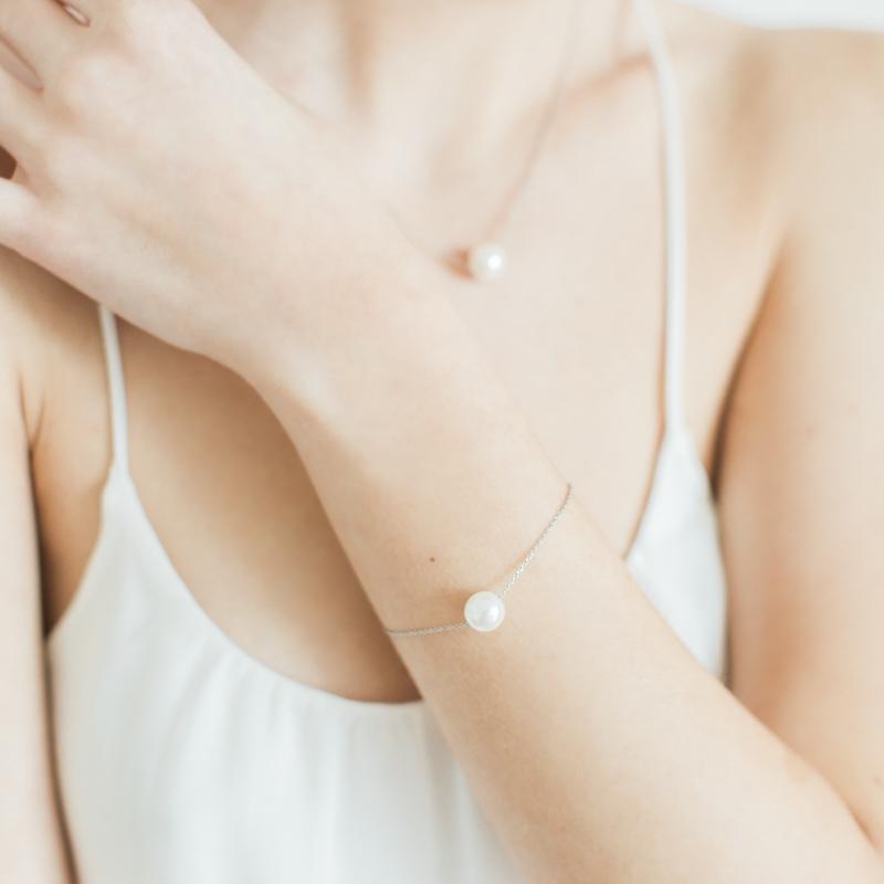 Single Pearl Bracelet in Silver